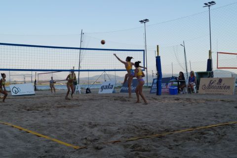 Τουρνουά beach volley Junior Christmas Cup στο Σ.Ε.Φ. (29/12)